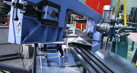 Cortes pequeños y al momento con sierra cinta Sierra Cinta CNC